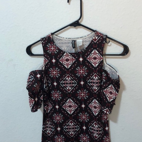 red, white. Black patterned dress - Picture 2 of 4